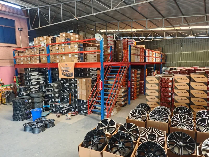 Склад автозапчастей