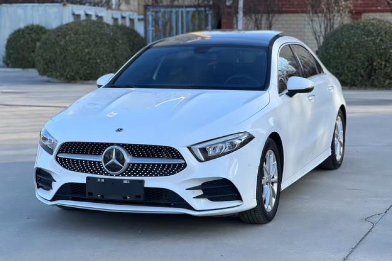 2021 Mercedes-Benz A200L Sport Sedan Dynamic Edition с левосторонним рулем, роскошная комплектация, подержанный автомобиль премиум-класса с небольшим пробегом, поддерживает экспорт подержанных автомобилей с полным пакетом документов.