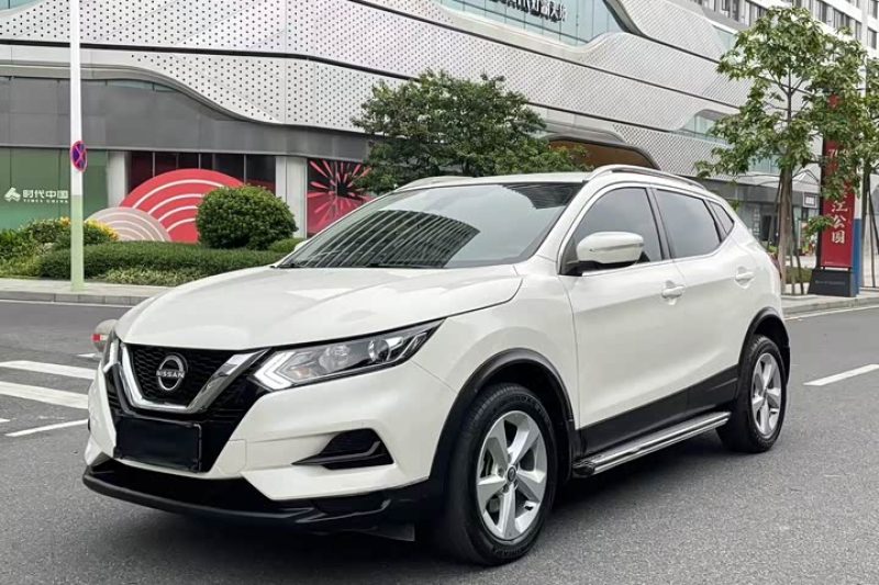 2023 Nissan X-Trail 2.0L Семейный внедорожник Выгодный выбор: сочетание комфорта и топливной экономичности Изысканный интерьер Топливная экономичность и долговечность, отличное соотношение цены и качества, практичное пространство, комфортная и плавная езда, прочность и надежность Стильный дизайн с просторным салоном Низкий расход топлива и легкое управление Подержанные автомобили Хит продаж на африканских рынках