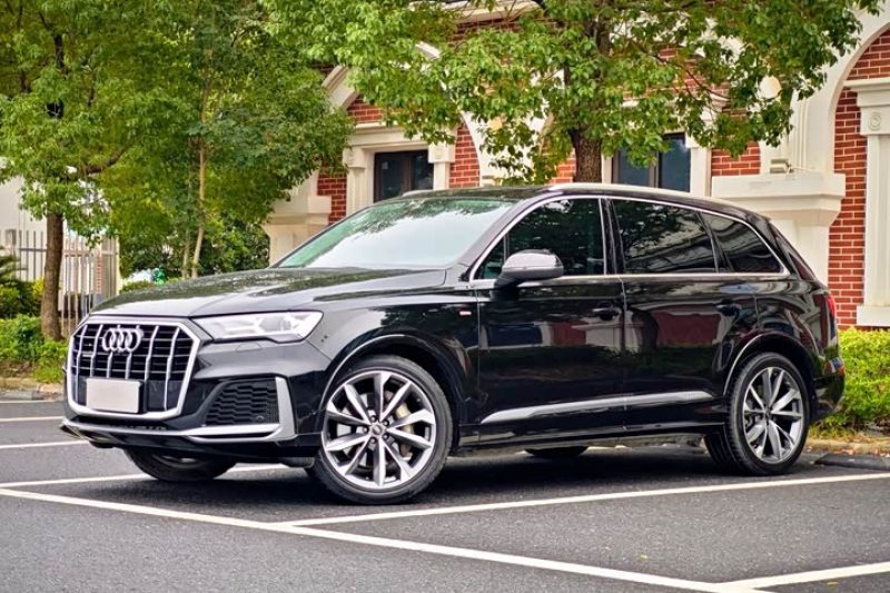 2023 Audi Q7 55 TFSI quattro Sport Edition 3.0T V6 Mild Hybrid System Роскошный полноразмерный 7-местный SUV Выбор премиальных подержанных автомобилей для экспорта