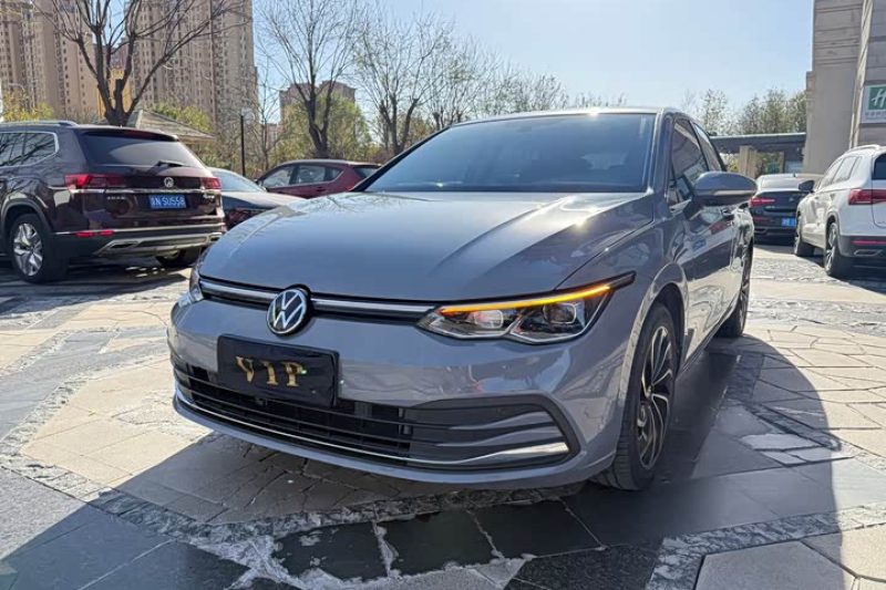 2023 Volkswagen Golf Premium Подержанный автомобиль Мощная производительность Оригинальное состояние Глобальный бестселлер