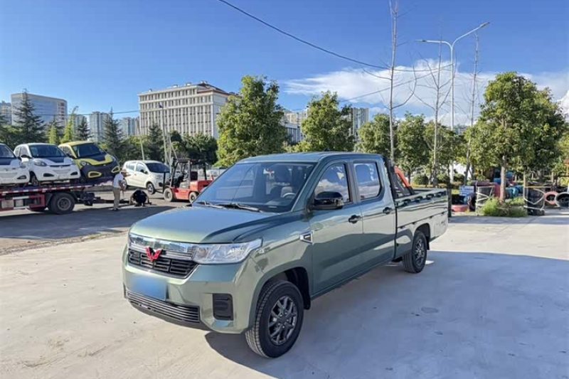 Многофункциональный экономичный пикап Wuling Zhengtu 1.5L Progressive Edition 2021 года с плоской грузовой платформой, прочный и долговечный, по супернизкой цене, экспорт подержанных автомобилей.
