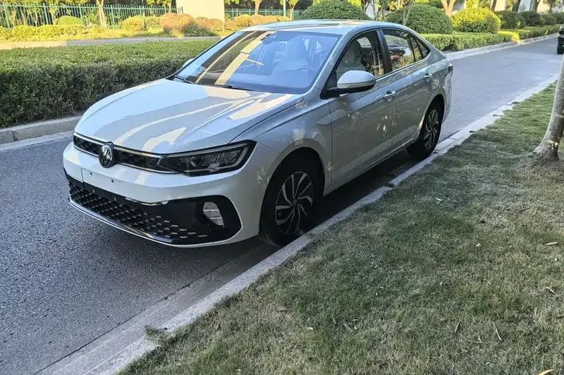 Подержанные автомобили Volkswagen Lavida 2023 New Edge 1,5 л Автоматическая коробка передач Выдающаяся новая элегантная версия Произведено в Китае Без ДТП Подержанный автомобиль