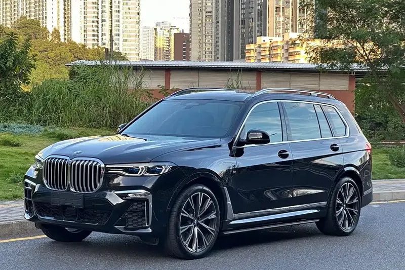 Подержанный BMW X7 2021 XDrive40i Executive M Sport Package 3.0T 340HP L6 Подержанный автомобиль Шестиместный SUV Подержанные автомобили Подержанные автомобили BMW на продажу