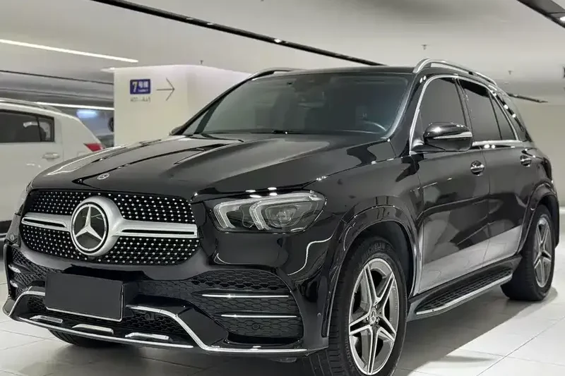 Подержанный Mercedes-Benz GLE 450 4MATIC 2023 Fashion Edition Изысканный внедорожник Надежная проходимость Элегантный экстерьер Роскошный интерьер Для семейных поездок