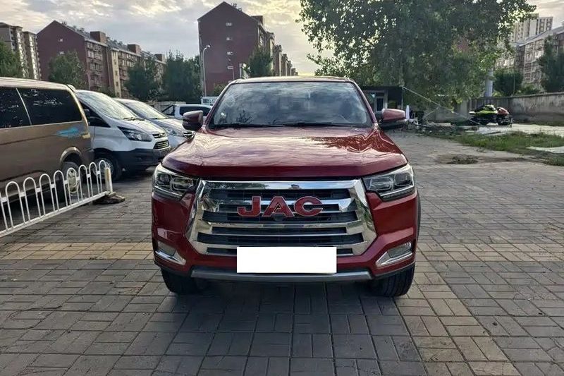 JAC T8 2019 Model 2.0L Gasoline 2WD Luxury Edition Pickup Truck Rwd Gasoline Structure Pickup T8 for Sale Used Cars for Sale