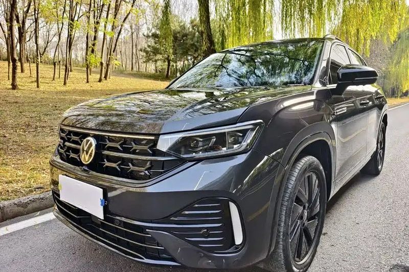 Подержанный Volkswagen Tayron 2024 330TSI с передним приводом R-Line Performance Edition Среднеразмерный внедорожник Гибкий объем багажника Подержанные автомобили