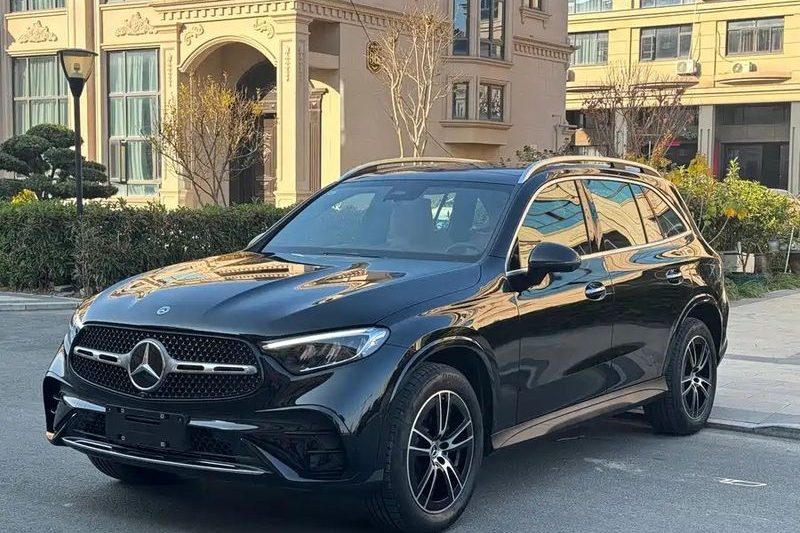 2025 Mercedes-Benz GLC 260 L 4MATIC Luxury Подержанный внедорожник Роскошный Просторный Динамичное управление Надежная полноприводная система