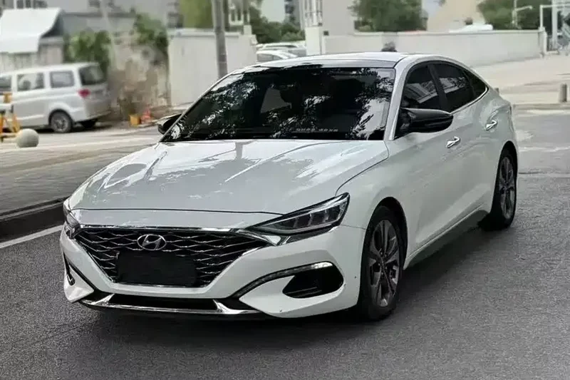 2019 Пекин Hyundai Lafesta 280TGDi Sport 1.6T 204 л.с. 7DCT FWD 265 Нм Отзывчивое ускорение
