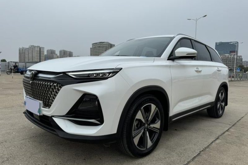 2024 Changan X7 PLUS 7-местный автомобиль, почти новый, двигатель Blue Whale 1.5T + просторный салон с полным набором функций, семейный SUV, король ценности, тихий салон, леворульное управление, лучший выбор, большой SUV для африканского рынка, подержанные автомобили, горячая распродажа по низким ценам.