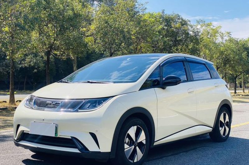 2023 BYD Dolphin Fashion Edition 420 км Чисто электрический Оригинальная краска, низкий пробег Экспорт подержанных автомобилей премиум-класса